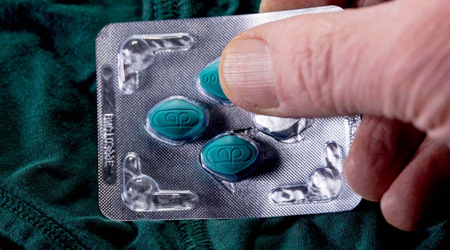 Avoid or limit drinking alcohol while taking Kamagra